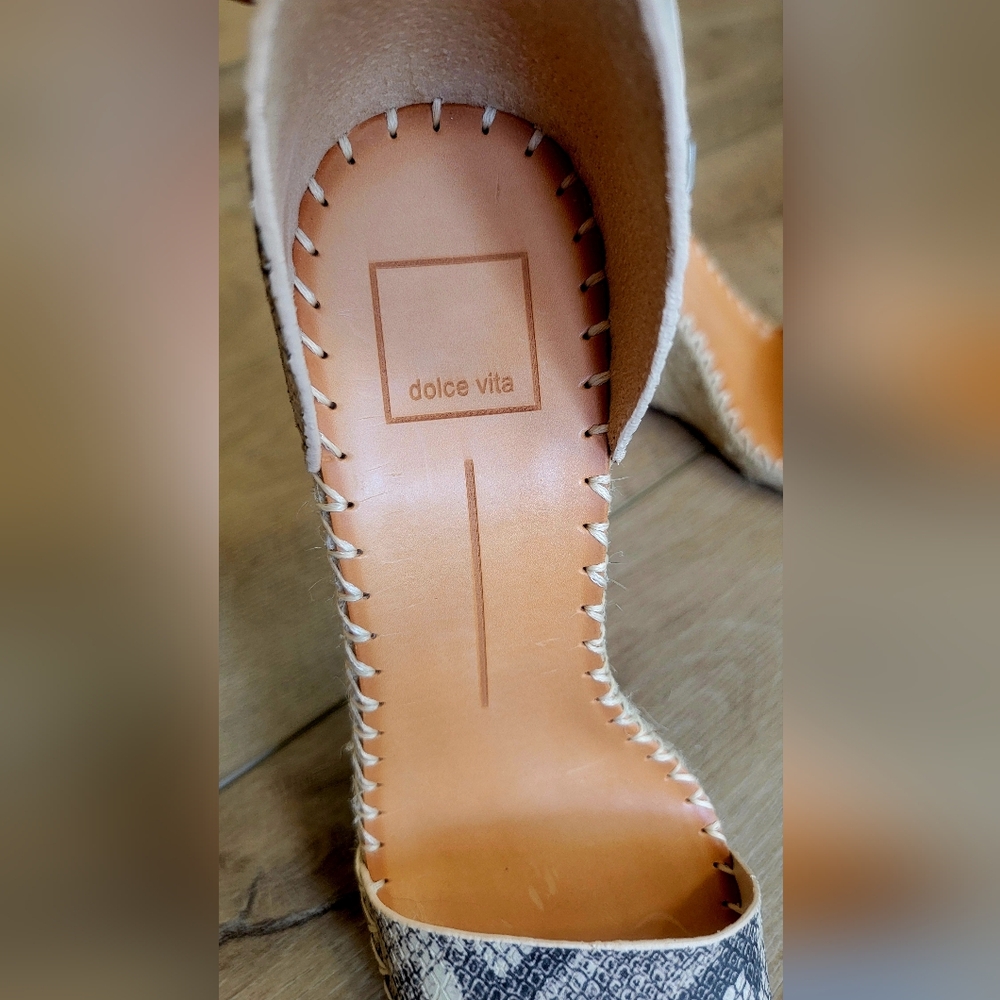 DOLCE VITA Women's Size 8 Noor Wedge Sandal Snake Print Leather. Espadrille - Picture 8 of 11